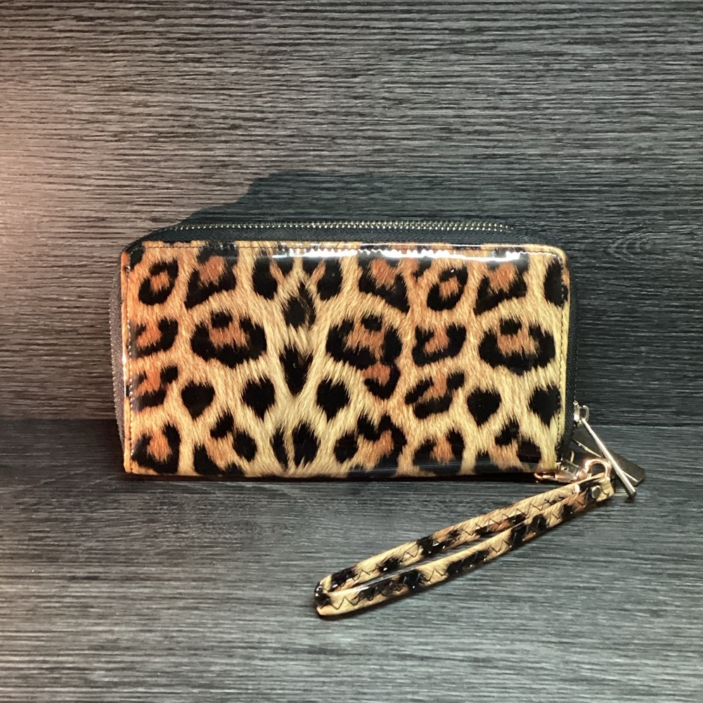 Leopard Print Wristlet Wallet